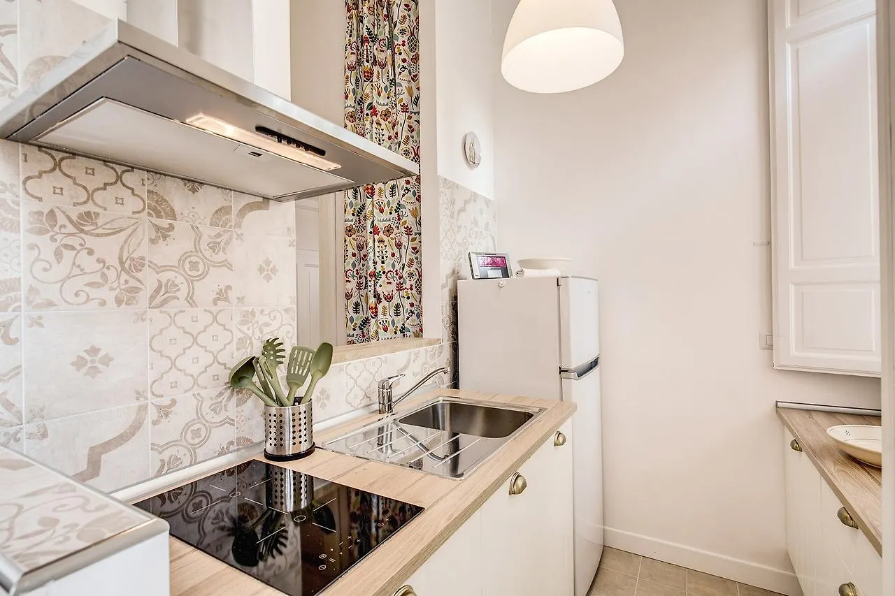 Apartament La Casa Di Nonna Pina Rzym 0*,  Włochy